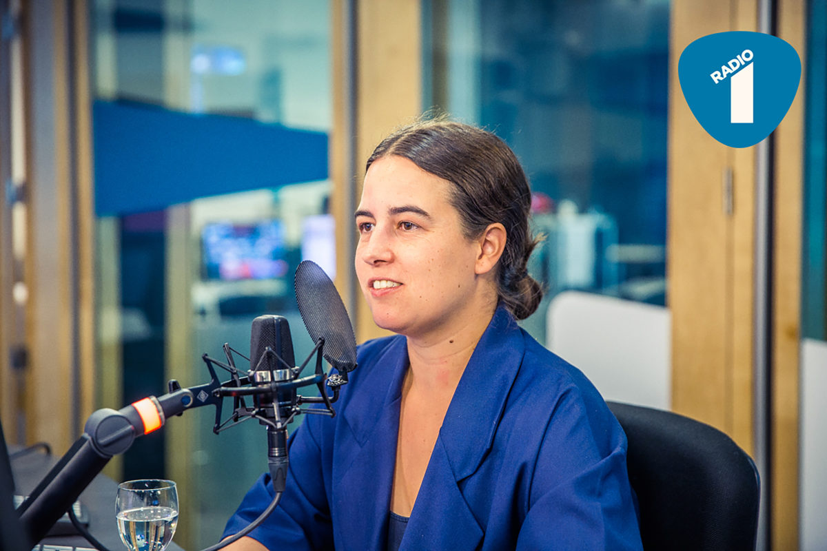 B ILD RADIO1 kellyhendriks